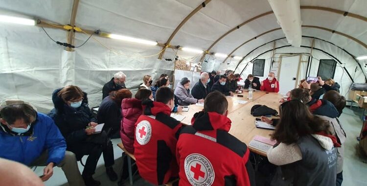 Hrvatski Crveni križ pokrenuo Koordinaciju humanitarnih organizacija i vjerskih zajednica koje pružaju pomoć stradalom stanovništvu