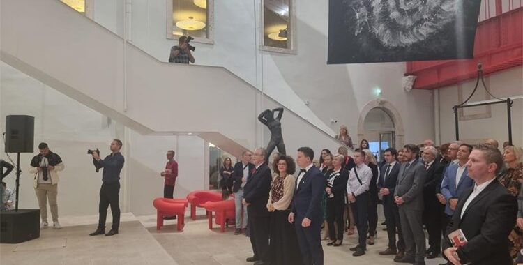 Izložba „Baština humanosti u Zadru: 145 godina Hrvatskog Crvenog križa“ otvorena u Kneževoj palači u Zadru