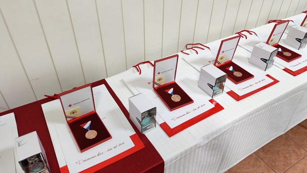 GDCK Sinj dodijelilo priznanja jubilarnim darivateljima krvi