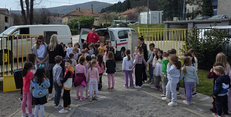 Drvo dobrih djela u Dječjem vrtiću „Bili Cvitak“